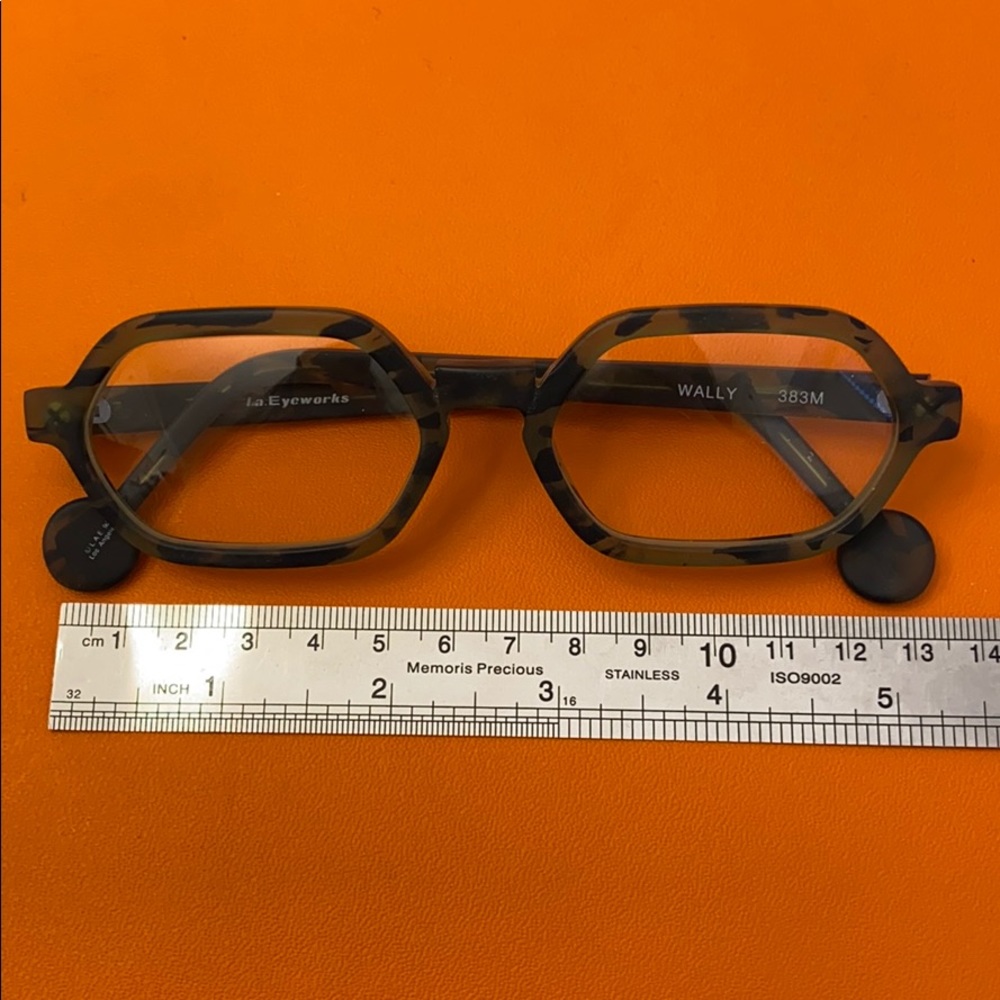 LA EYEWORKS BRAND NEW MODEL: WALLY 383 M
